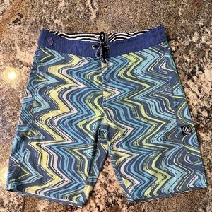 Volcom board shorts 30